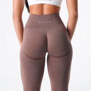NVGTN Curve Seamless Leggings in COCOA SMALL